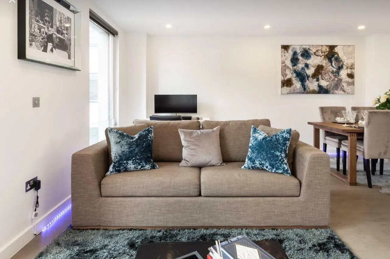 Premier Penthouse Apartment London